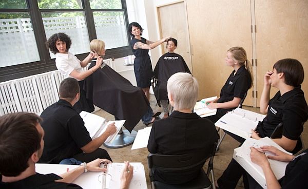 Top Esthetician School to Study in the USA
