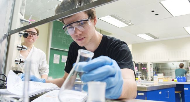 Top Chemistry Schools to Study in the U.S.
