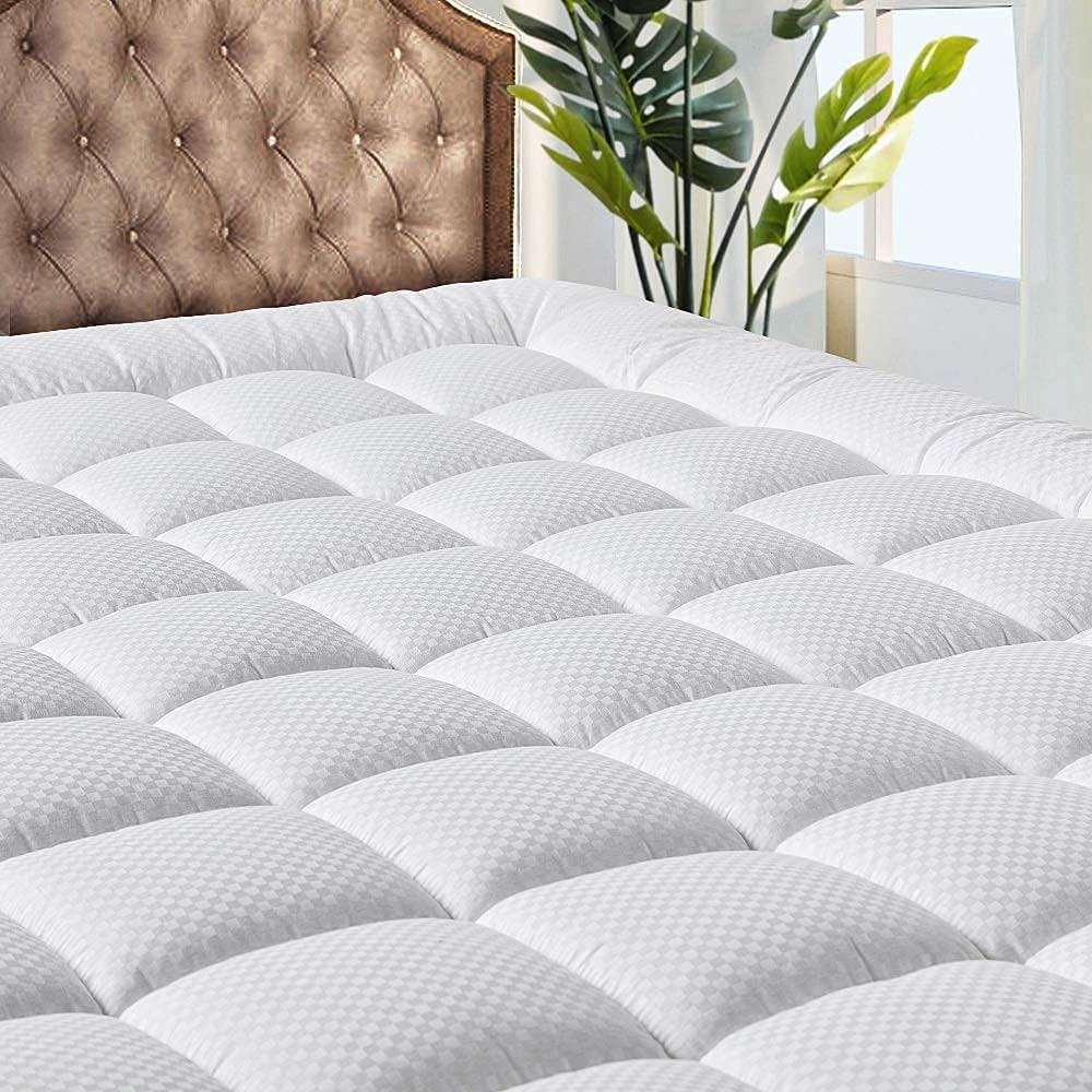 MATBEBY Bedding Quilted Fitted Twin XL Mattress Pad with Cooling Breathable Fluffy Soft Touch